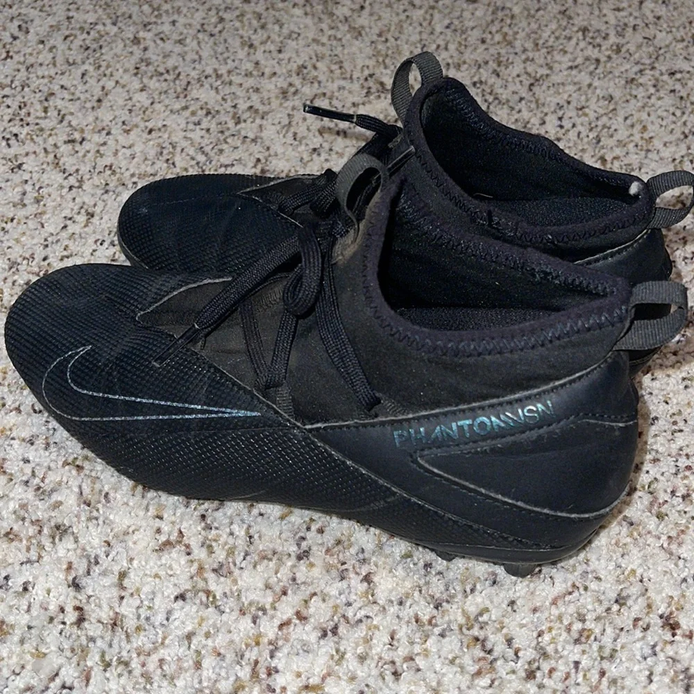 Phantom vsn Nike Soccer Cleats Youth sz 3.5